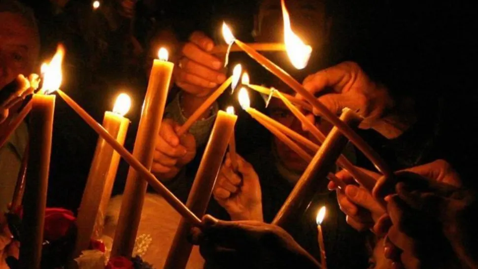 Sfânta Lumină de la Ierusalim ajunge sâmbătă seara și în România
