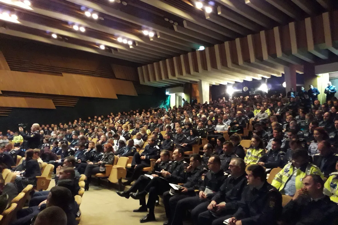 Sute de cadre MAI instruite cu privire la Referendum, la Târgoviște
