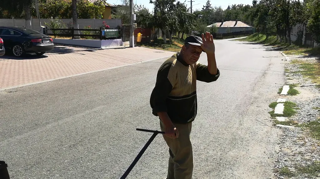 Românii nu înțeleg cu ce se mănâncă acest referendum. „Mai mare rușine, păcătuim pământul”