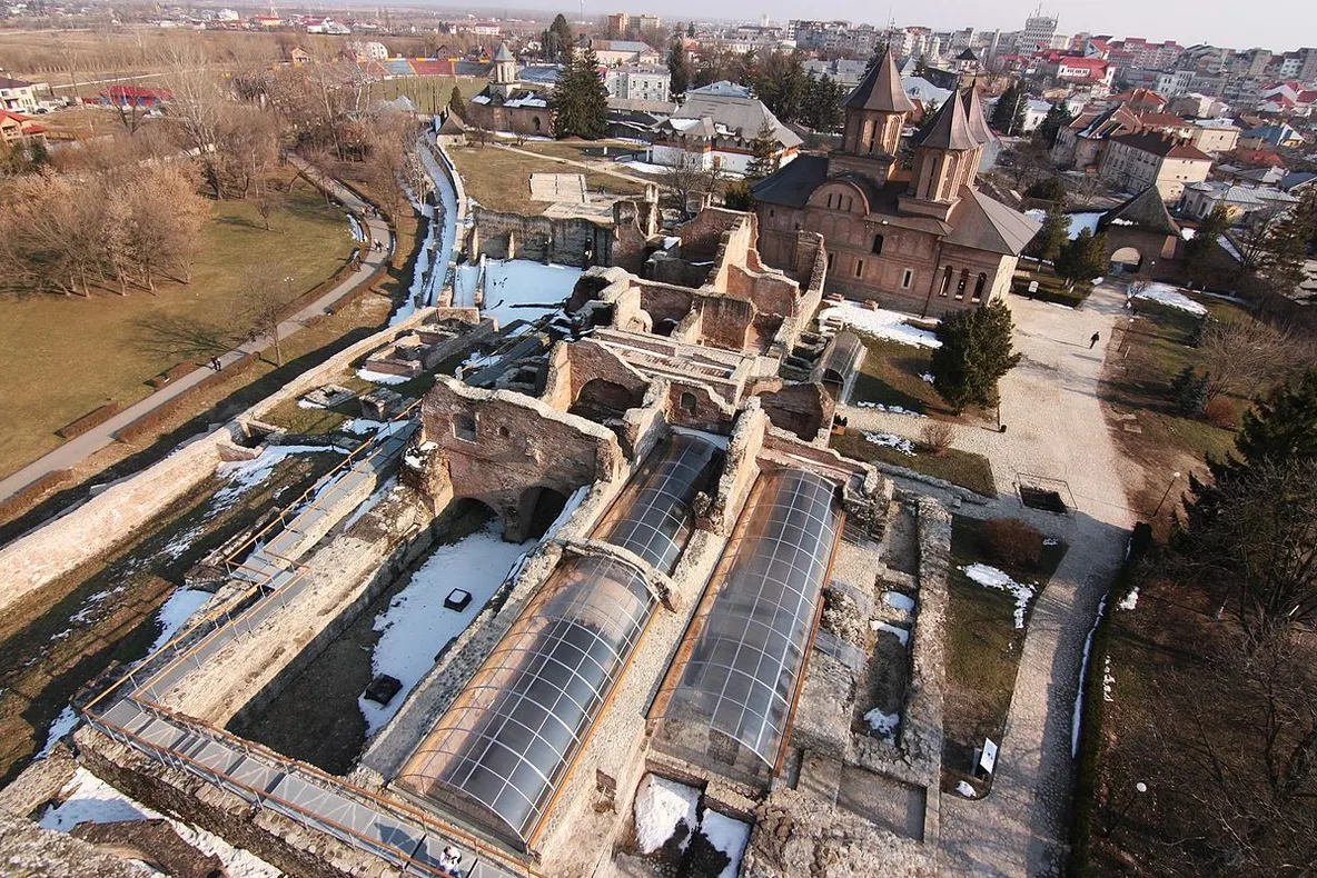Târgurile de turism, vânate de Complexul Naţional Muzeal „Curtea Domnească” Târgovişte