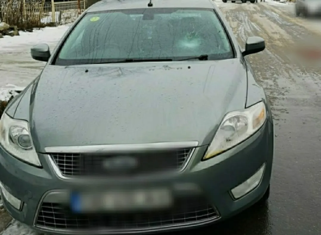 Gura Șuții: A traversat prin loc nepermis și a fost lovit de o mașină