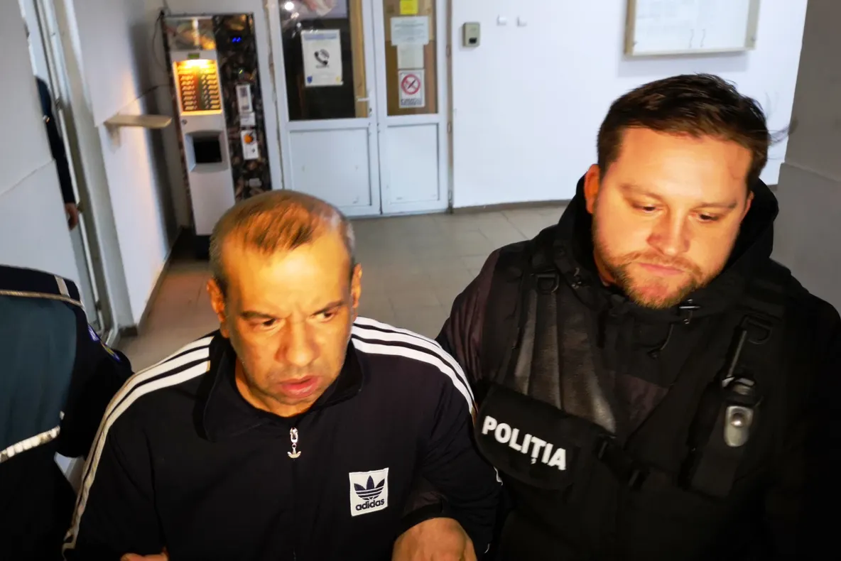 Hoțul care a „țintit” frizeriile, arestat preventiv
