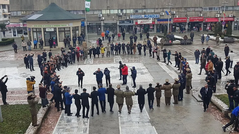 Video| Pe repede înainte. Manifestările dedicate zilei de 24 ianuarie, doar 30 min. de program, la Târgoviște