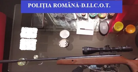 VIDEO Mega acțiune de destructurare a unei rețele de traficanți de droguri, în Dâmbovița
