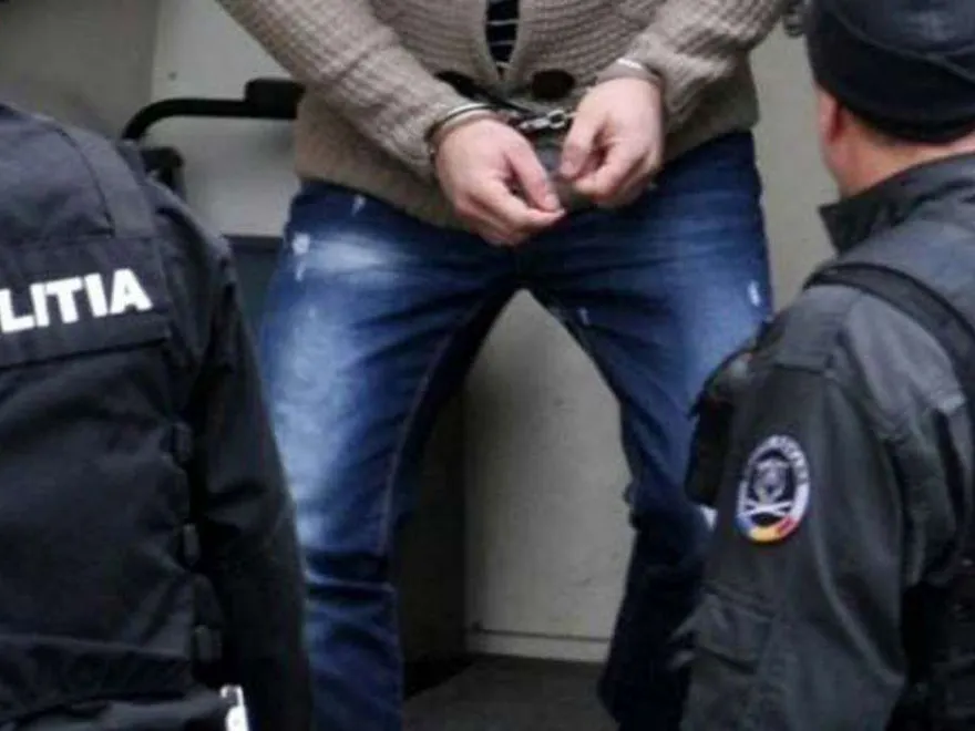 Bărbat de 30 de ani, din Pucioasa, reținut de polițiștii de la Fieni