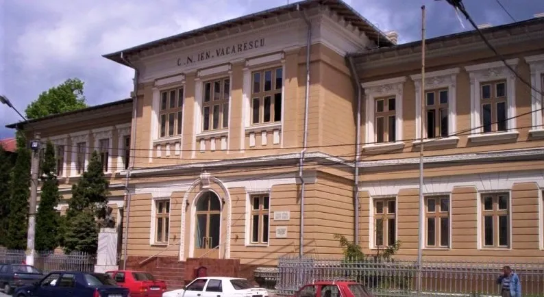 Asociația Centrul Socio-Cultural Communio spijină dotarea și reabilitarea laboratorului de fizică de la Ienăchiță