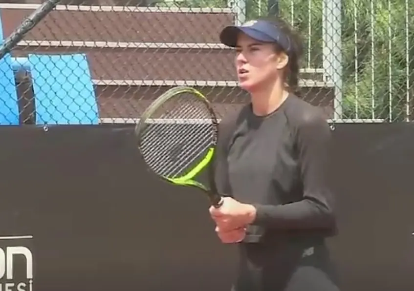 Sorana Cîrstea câștigă duelul româncelor din turneul de tenis de la Istanbul