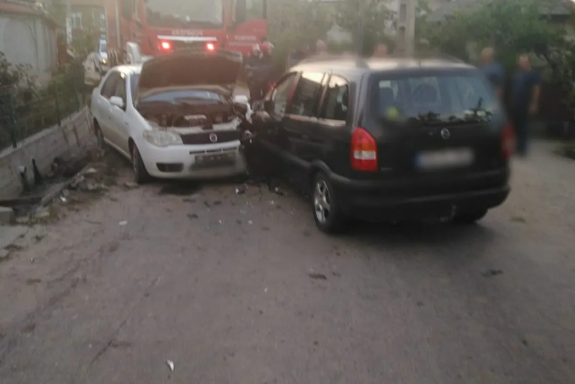 Accident spectaculos la Cândești.Două persoane au fost rănite