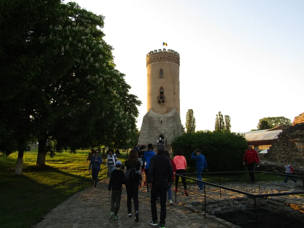Intrarea liberă a atras mii de dâmbovițeni  la "Noaptea Muzeelor", de la Târgoviște