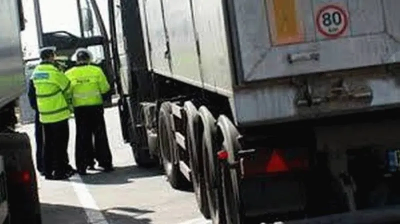 Operațiunea "Truck and Bus", un sfert dintre șoferi descoperiți în neregulă, în prima zi de control