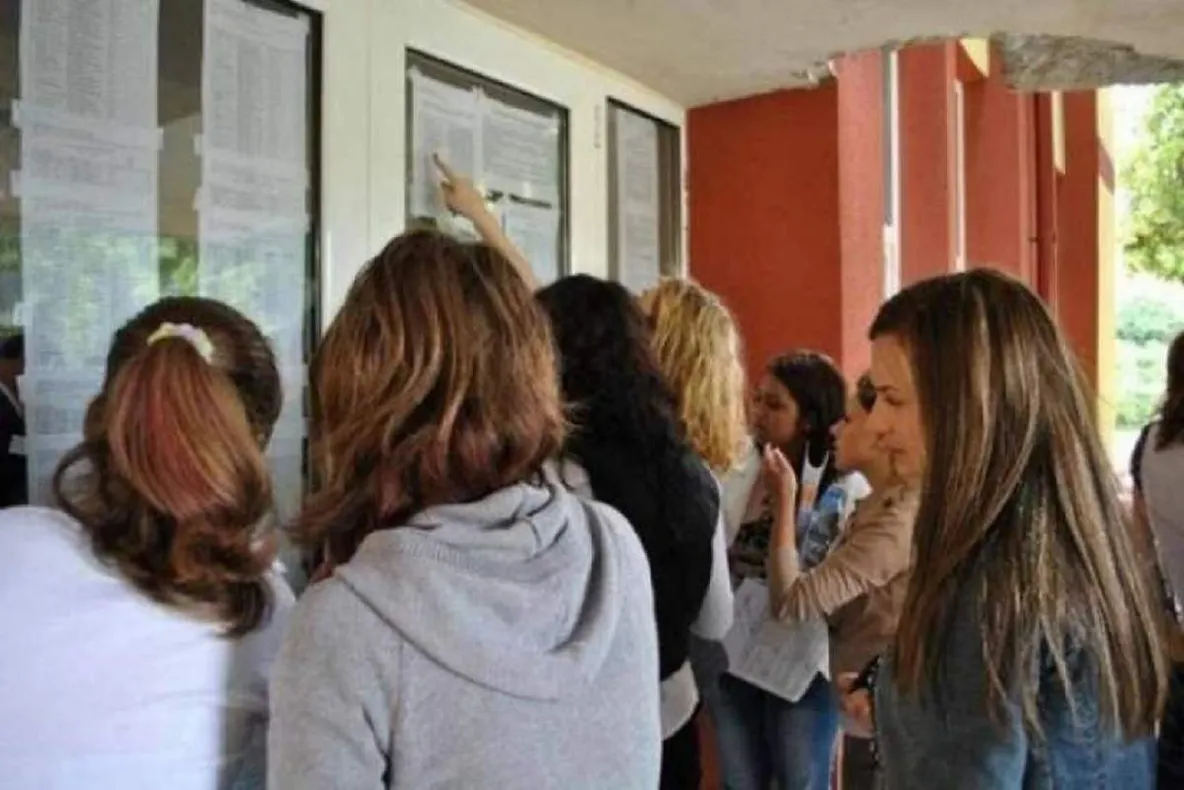 S-a încheiat repartizarea pe licee, a absolvenților de clasa a VIII-a. Statistici Dâmbovița