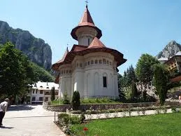 Muncitor de la COS trimis la Bruxelles, după ce a fost ars cu oțel topit