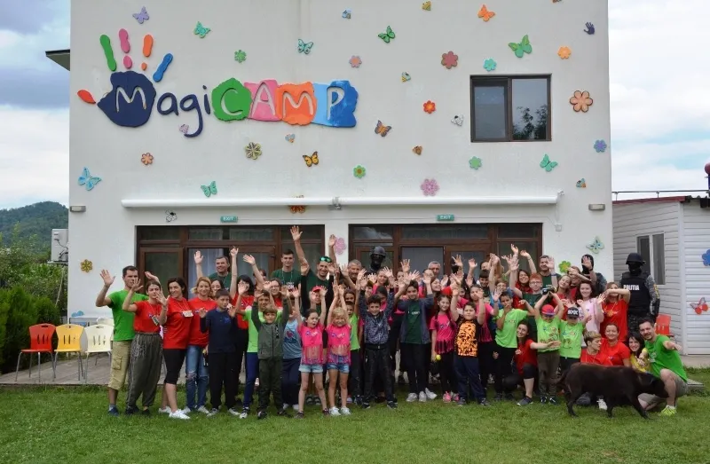 Copiii de la Magicamp au făcut cunoștință cu Alaf, câinele mascaților de la IPJ Dâmbovița