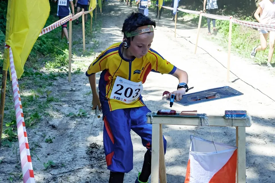 Foto| Două medalii la campionatul mondial de Radio Orientare, pentru un puști de la CSM Târgoviște
