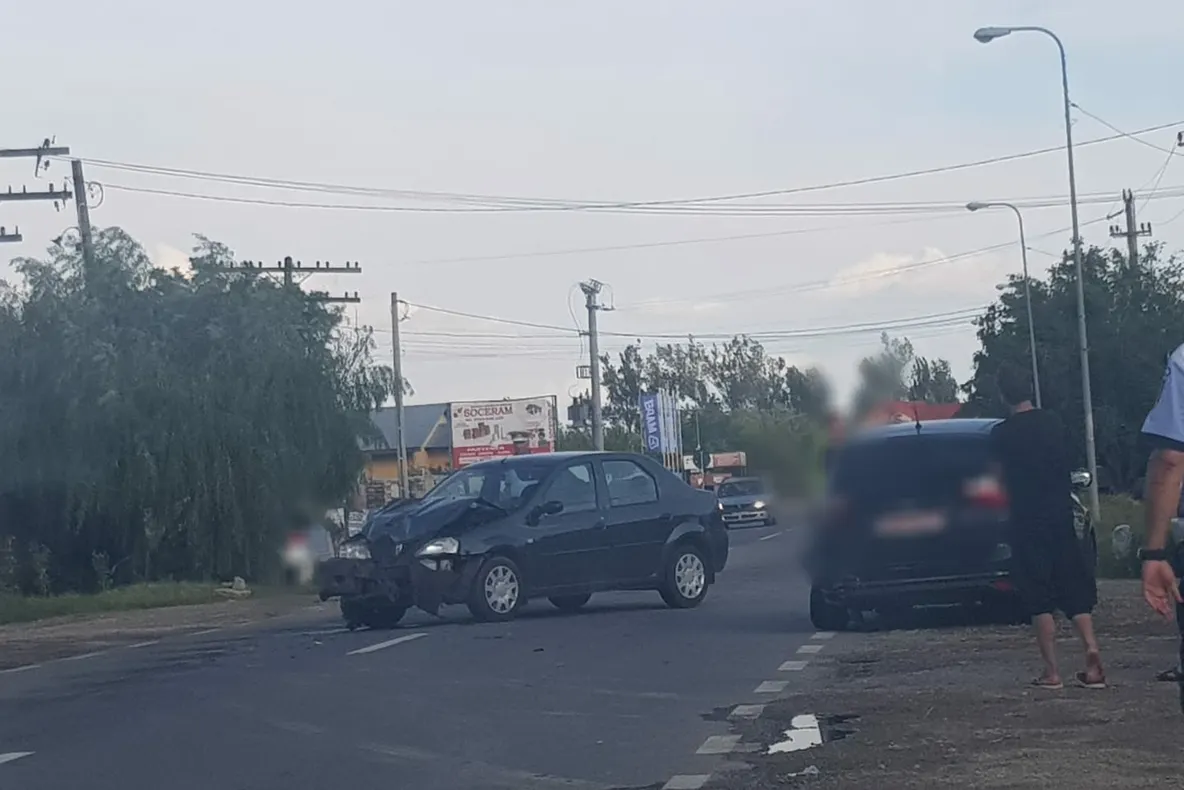 Dublu accident la Crevedia. Două persoane rănite