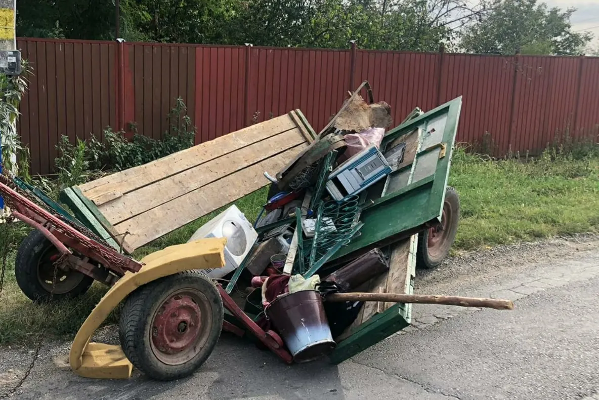 Coliziune între două căruțe la Niculești. Un minor a ajuns la spital