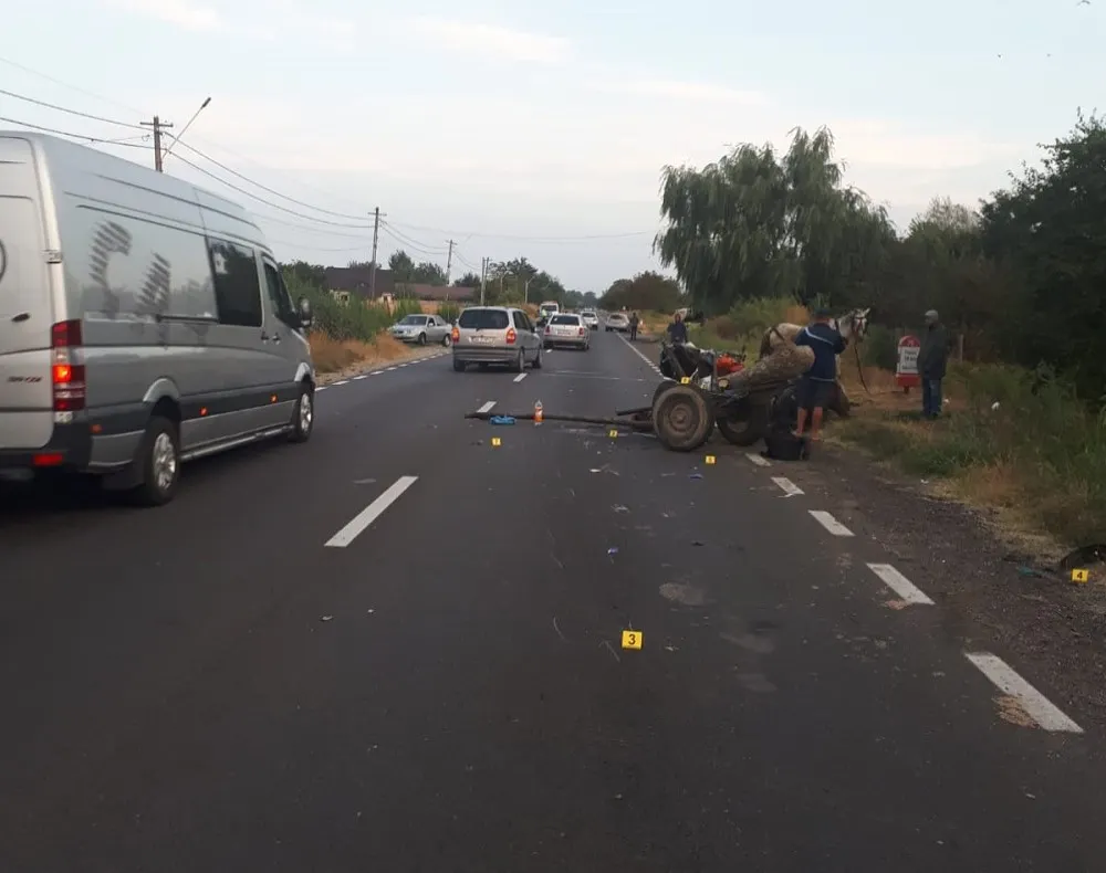 Căruțașii băuți, o problemă în trafic. Ultima „ispravă”, petrecută pe DN 72