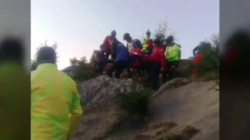 VIDEO Un turist olandez, accidentat grav în Bucegi, ajutat de jandarmi și salvamontiști