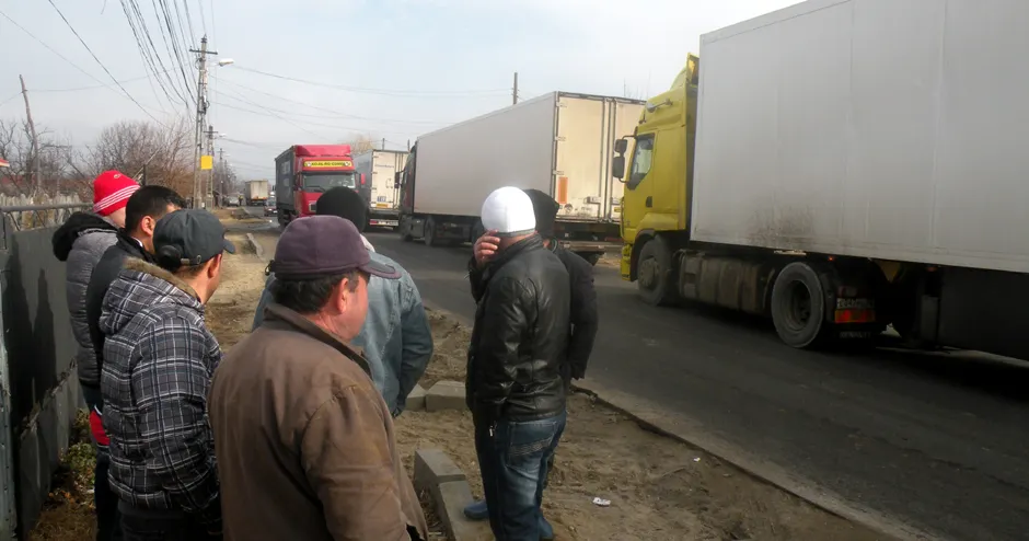 Pieton accidentat grav, de un TIR, la Crângași