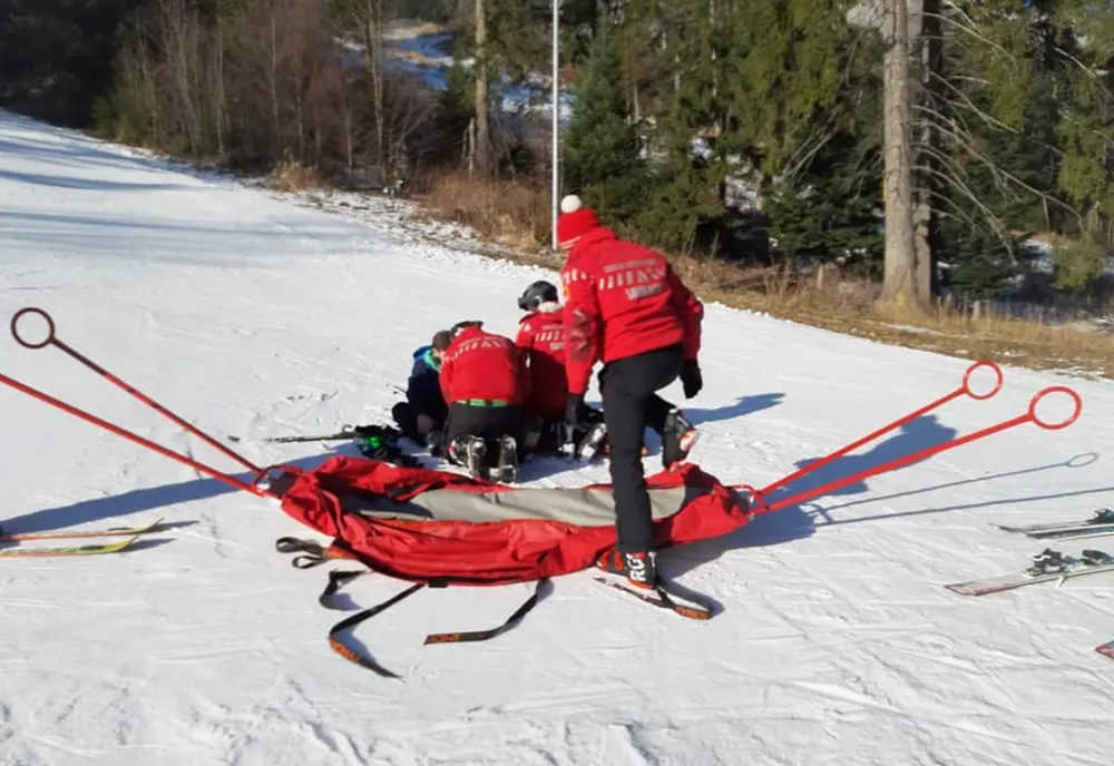 Video| Weekend de foc la Salvamont. Peste 160 de apeluri la "112". Femeie căzută în prăpastie, pe drumul spre Omu