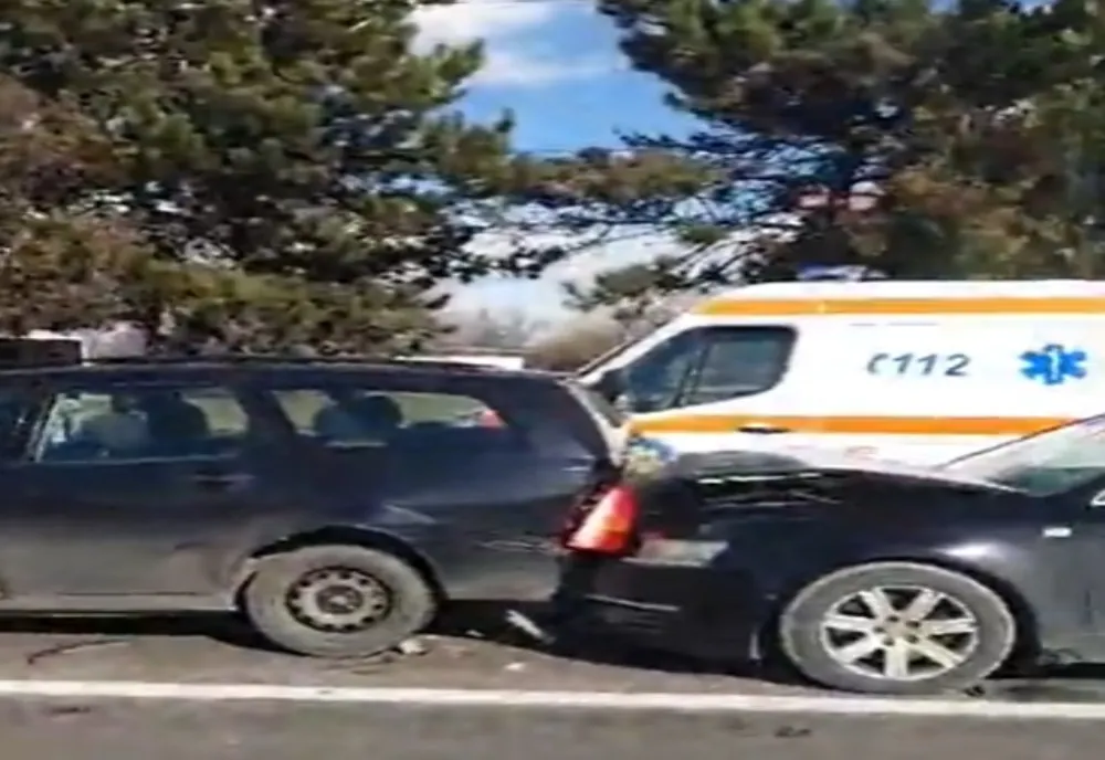 Update| Accidente în serie, la Târgoviște,în dimineața zilei de 12 februarie. Două persoane au fost rănite
