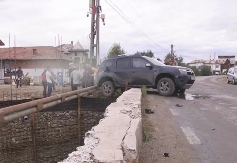 Coliziune între trei autoturisme, în Dâmbovița 