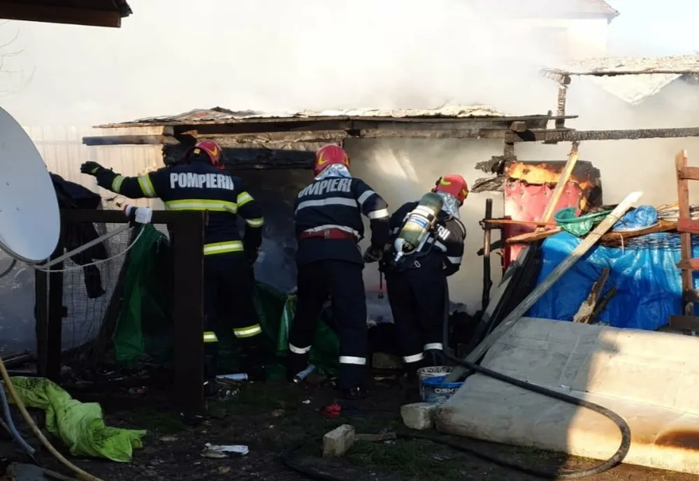 Incendiu la o gospodărie din comuna Răzvad
