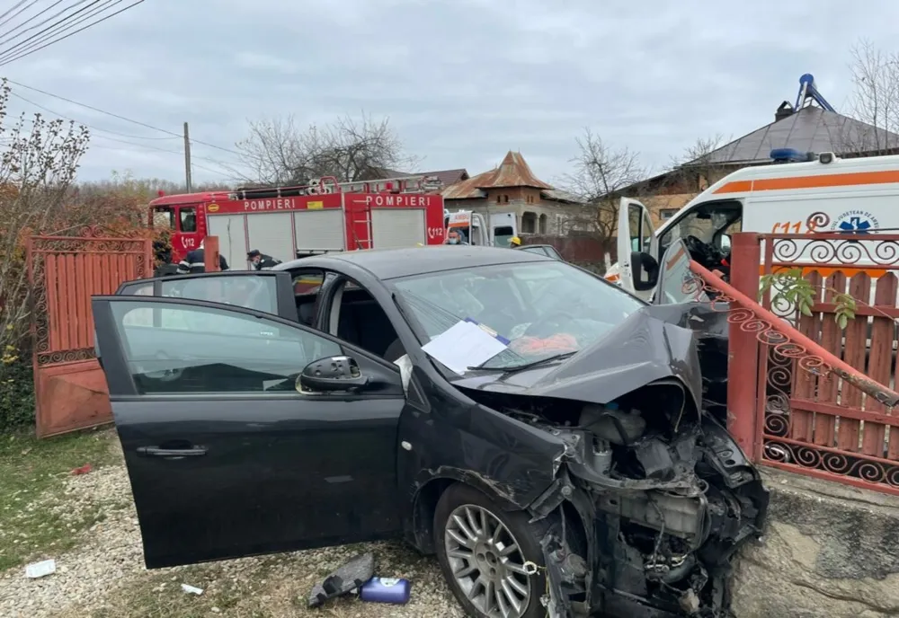 Dâmbovița. Accident violent cu trei victime. Un copil de 5 ani a fost preluat de un elicopter SMURD