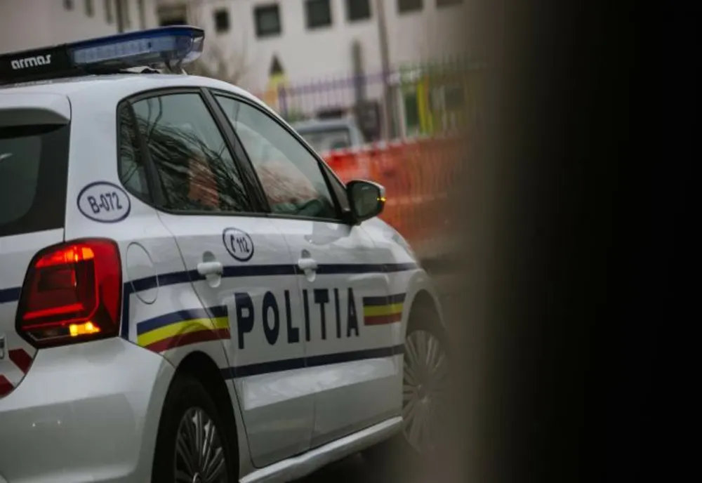 Dâmbovița. Accident violent, provocat de o soferiță neatentă. Trei mașini avariate