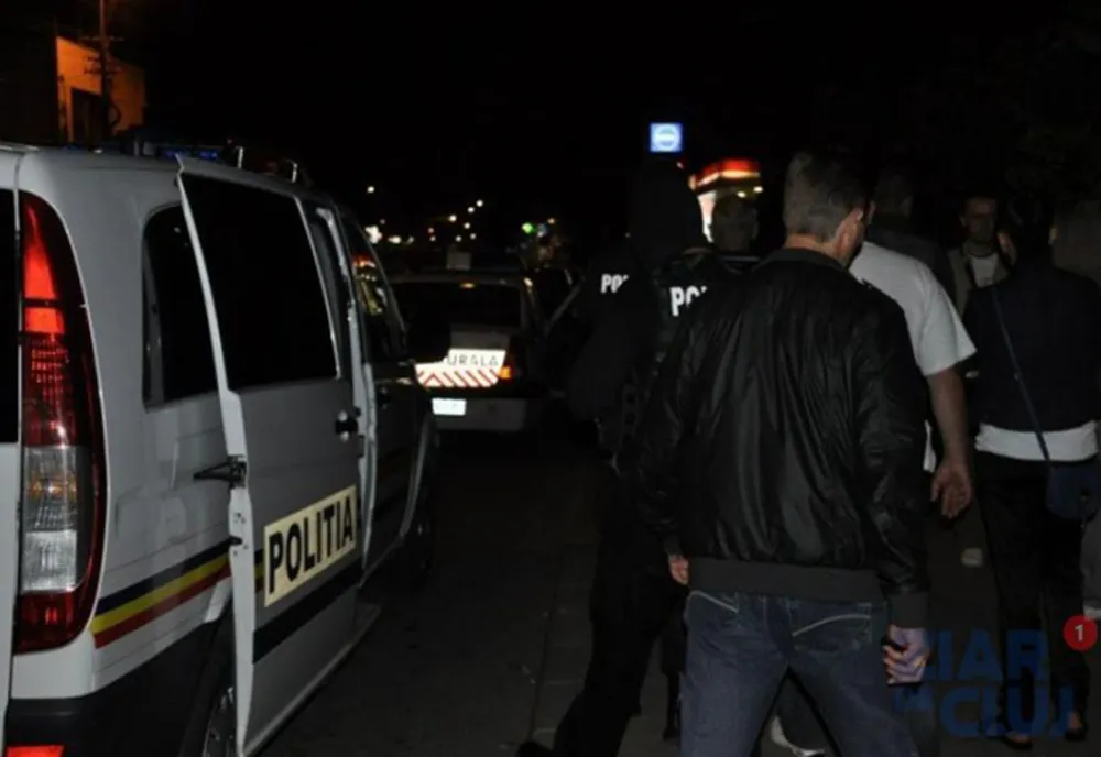 Bătaie cruntă într-o localitate din Dâmboviţa. Patru persoane au ajuns la spital