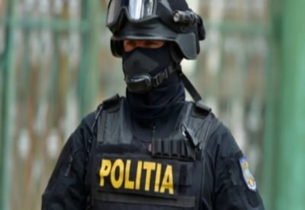 Zeci de persoane păcălite în cadrul unor evenimente pe subiectul nutriţiei! Prejudiciu de peste 200.000 de lei