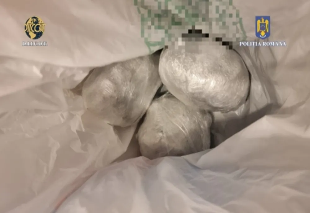 Percheziţii în Ilfov şi Dâmboviţa pentru destructurarea unui grup infracţional specializat în distribuirea drogurilor de risc şi mare risc pe o platformă criptată aparţinând unei reţele de socializare
