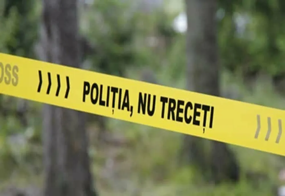 Dâmboviţa.Adolescent dat dispărut de familie, găsit mort în lacul din apropierea unei balastiere 