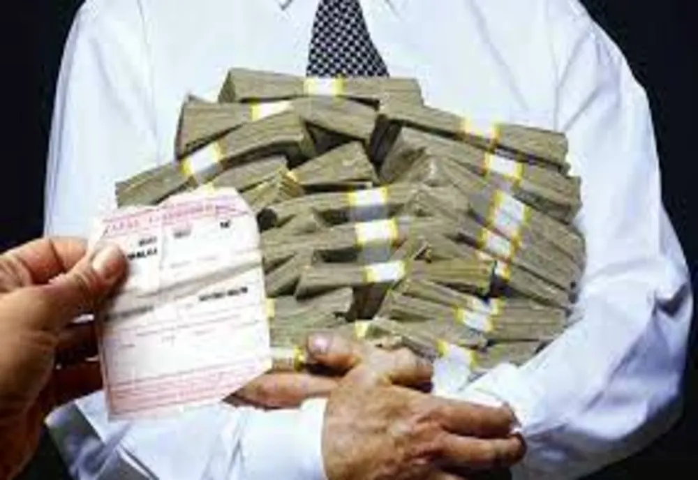 Vor putea beneficia de pensie specială și magistraţii-asistenţi de la CCR - Președintele a SEMNAT decretul