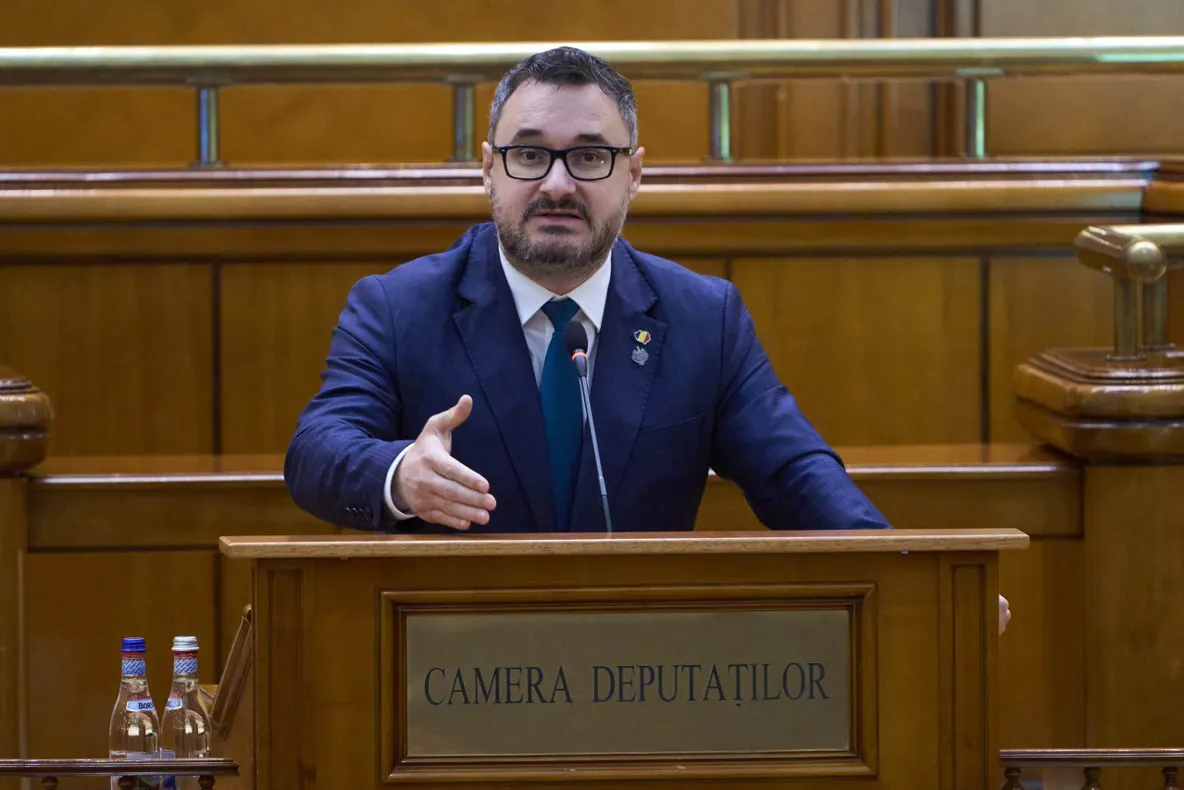 DAN TANASĂ ACUZĂ CĂ NICUȘOR DAN VREA SĂ TRANSFORME ROMÂNIA ÎNTR-O DICTATURĂ DIGITALĂ