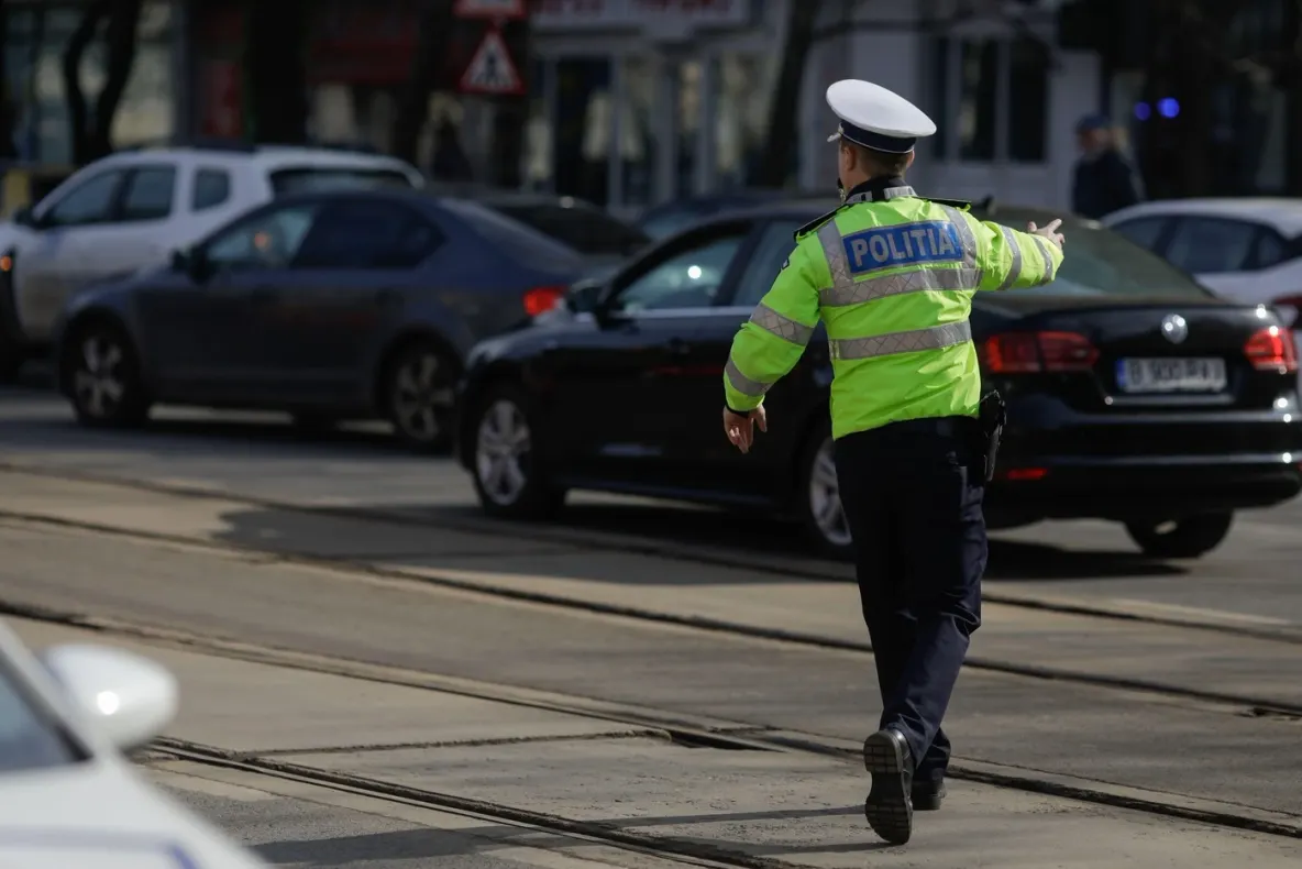Bărbat din Neamț cercetat penal după ce a închiriat o mașină și a vândut-o