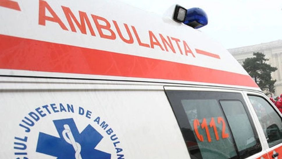 Tragedie pe centura Timișoarei: un bărbat a murit după ce un autotren s-a răsturnat peste o mașină