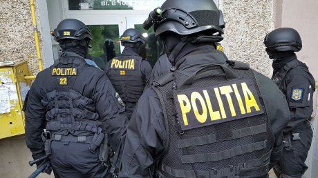 Percheziţii de amploare la persoane bănuite de evaziune fiscală. Descinderile au loc în 19 județe
