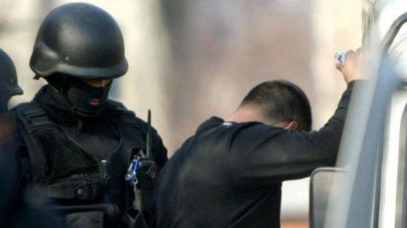 Mandate de executare a unor pedepse privative de libertate, puse în aplicare de polițiști