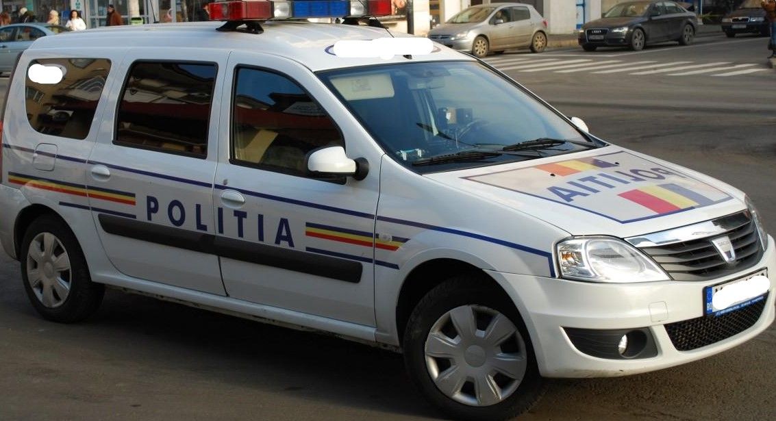 Șantaj, lovire și lipsire de libertate. Pentru aceste fapte, un bărbat din Vulcana Băi este anchetat de poliție