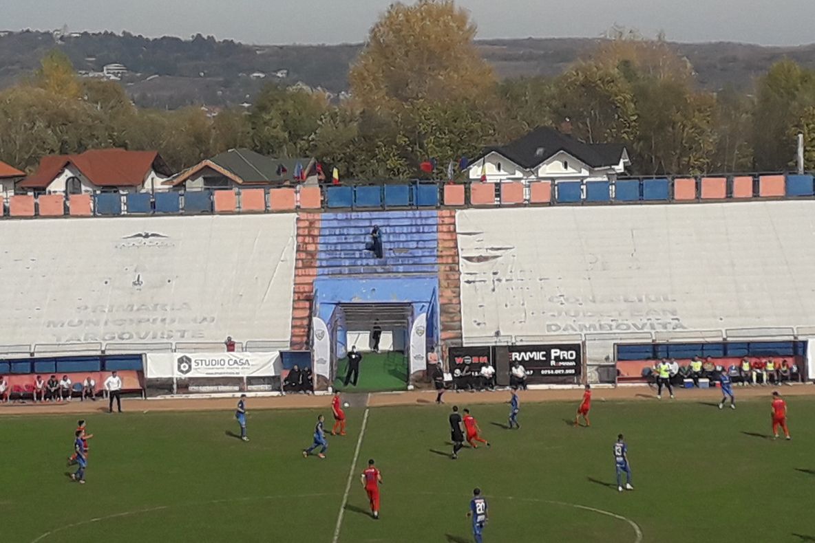 Au ales varianta "ieftină". Stadionul "Eugen Popescu" va fi reabilitat cu banii Primăriei Târgoviște