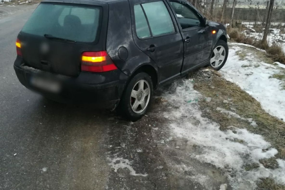 Un pieton, acroșat de un autoturism, a ajuns la spital