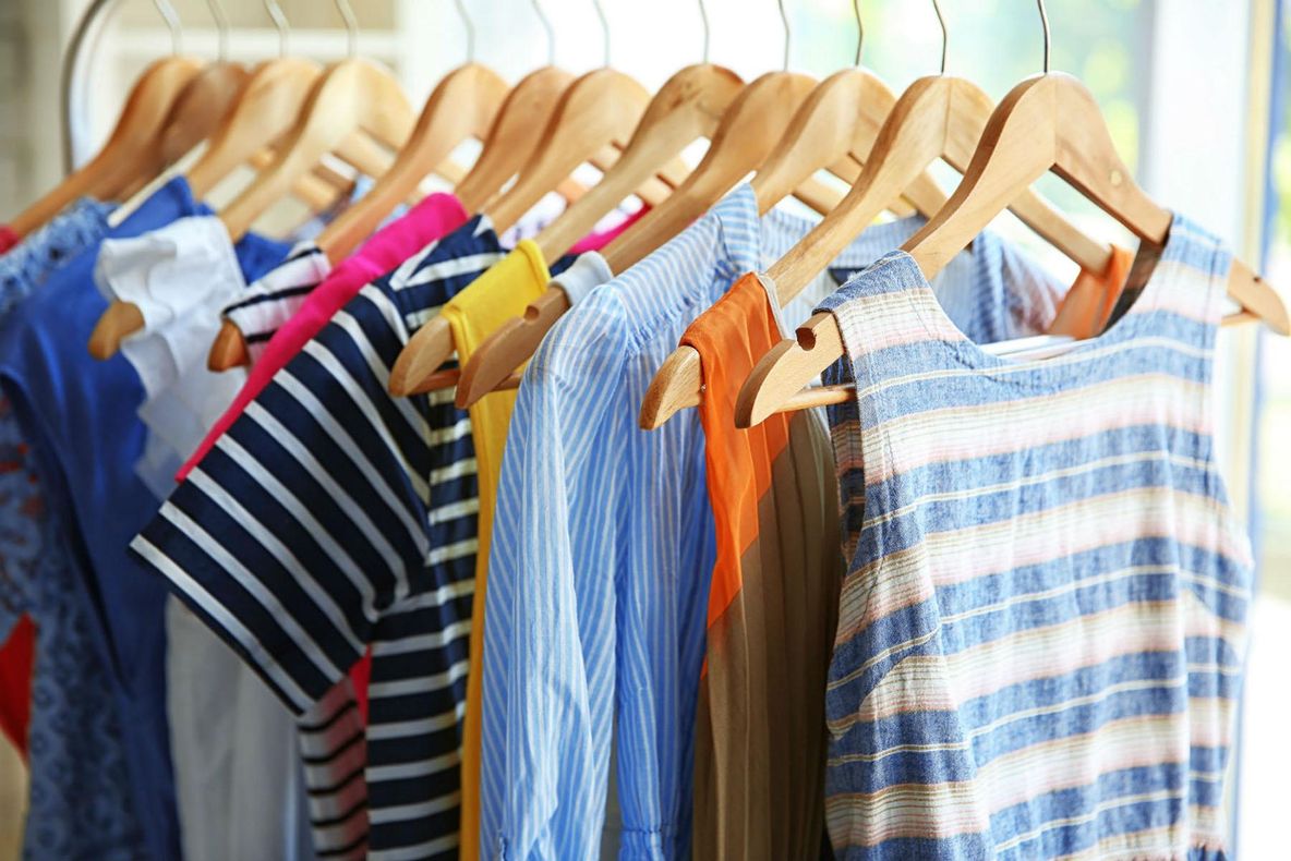 ANPC, operaţiune de amploare și în Dâmbovița: Sute de amenzi aplicate retailerilor de haine