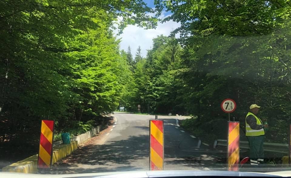 Circulație îngreunată pe Transbucegi, unul dintre cele mai frumoase trasee din țară