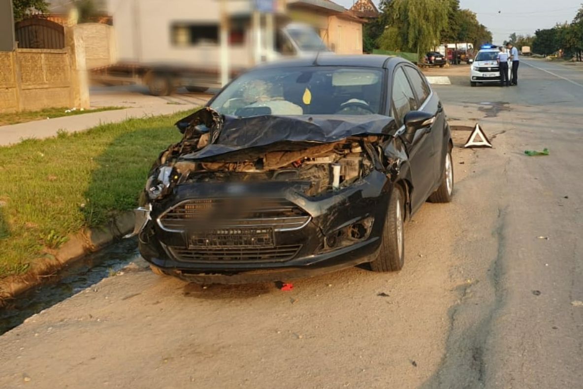 Coliziune între două autovehicule, în Lugulețu