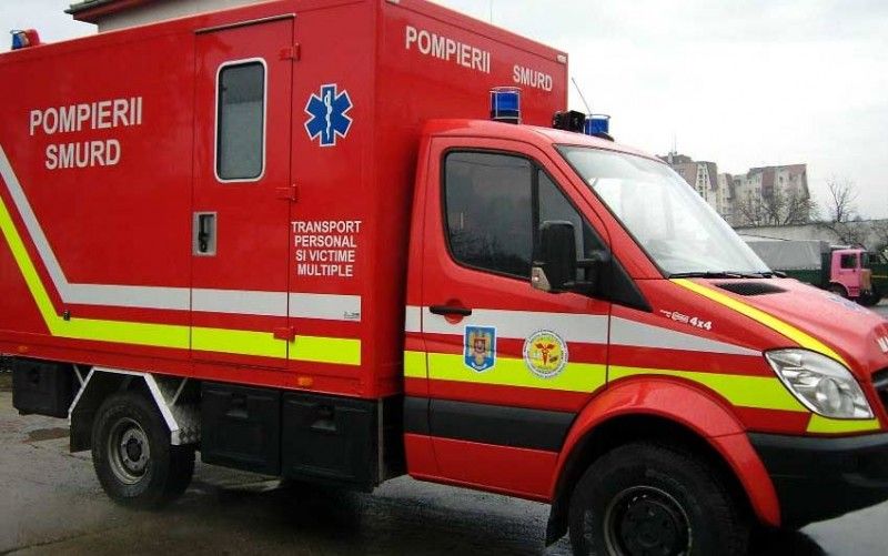 Copil de 8 ani trimis la București cu elicopterul, după ce a alunecat pe o piatră, la gârlă