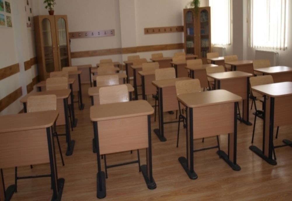 La două școli din Târgoviște s-au suspendat cursurile, din cauza gripei. Copii (doar din două clase) vor sta acasă o săptămână