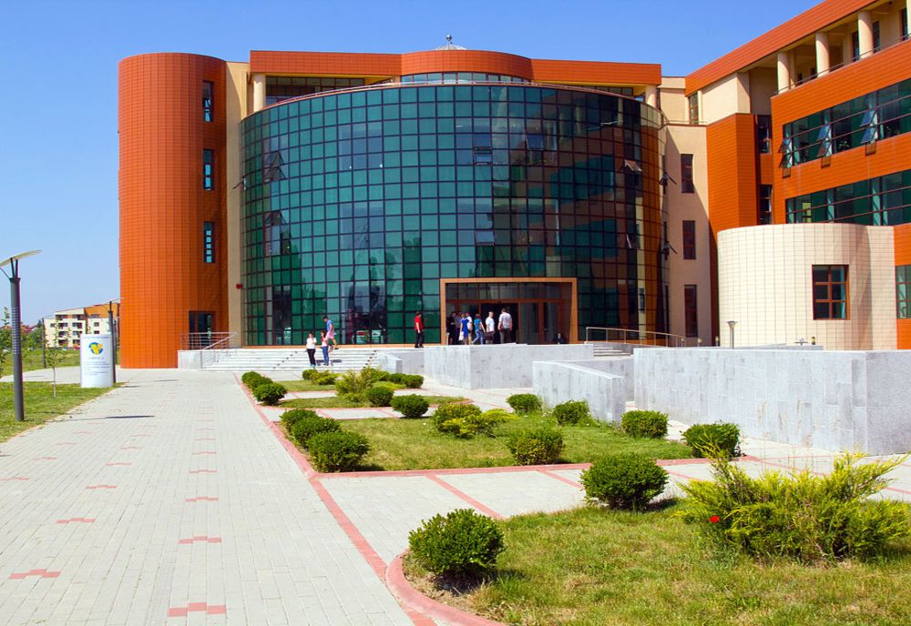 Update| Universitatea "Valahia" din Târgoviște își suspendă cursurile (11-23 martie), din cauza coronavirusului. Trei studenți izolați la domiciliu