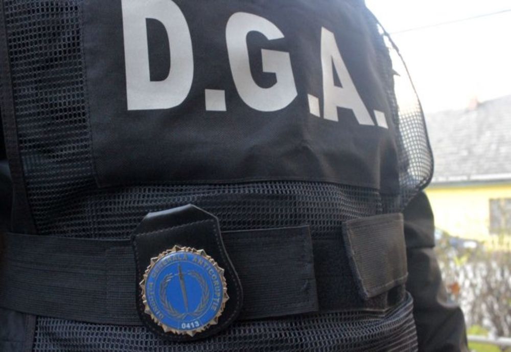 Sentință definitivă: 5 ani de închisoare pentru subofițerul ISU Dâmbovița, prins în flagrant că lua mită 6000 de lei