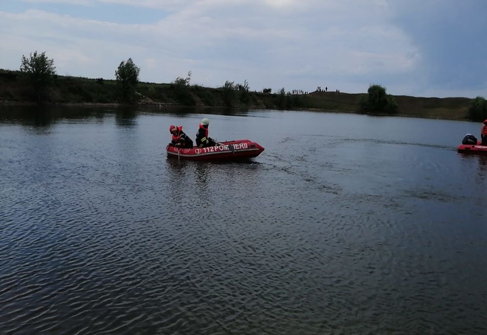 Update-Video| Minor de 14 ani înghițit de ape, într-un lac de balastieră, de la Poiana. Corpul neînsuflețit găsit de scafandri